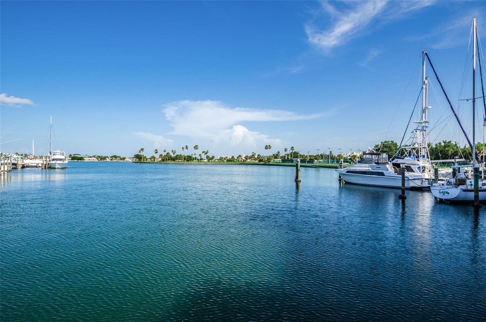 Image 36 of 48 For 10355 Paradise Boulevard 711