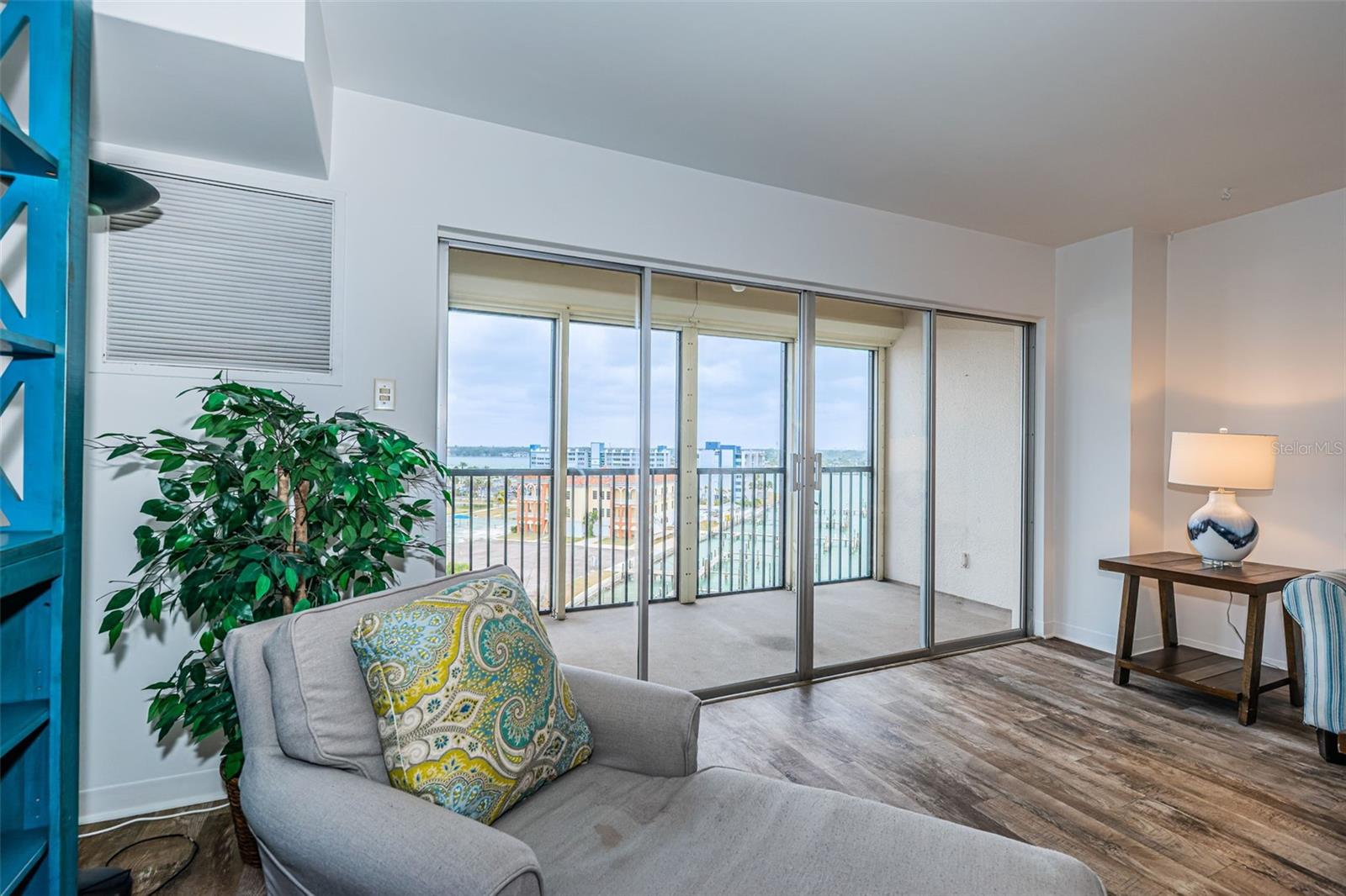 Image 6 of 48 For 10355 Paradise Boulevard 711