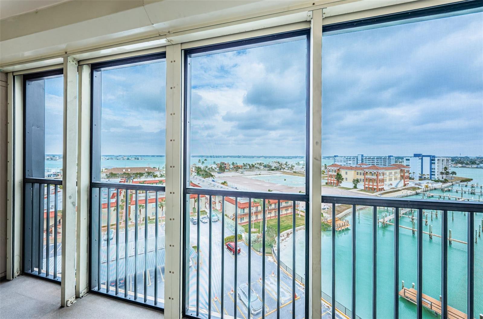 Image 9 of 48 For 10355 Paradise Boulevard 711