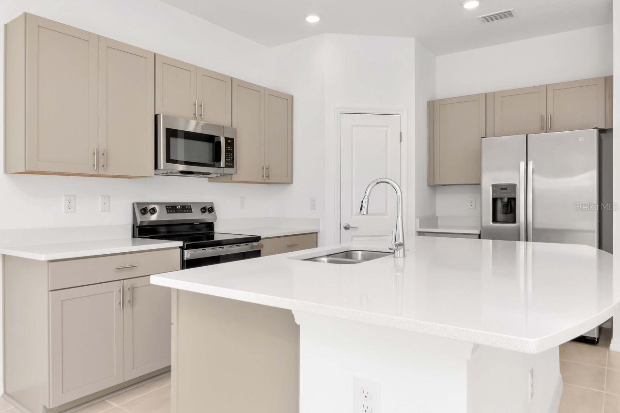 Image 8 of 51 For 34234 Polacca Lane