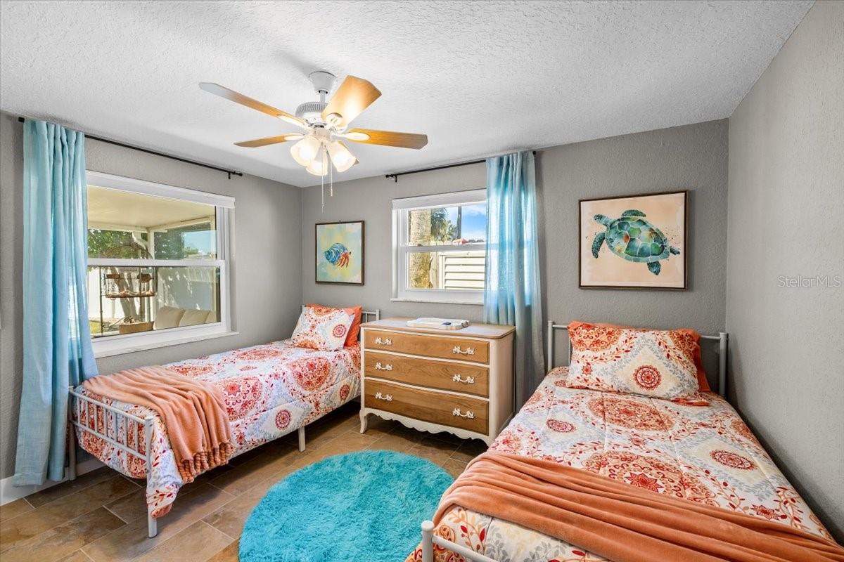 Listing photo id 20 for 4016 Flamingo Boulevard