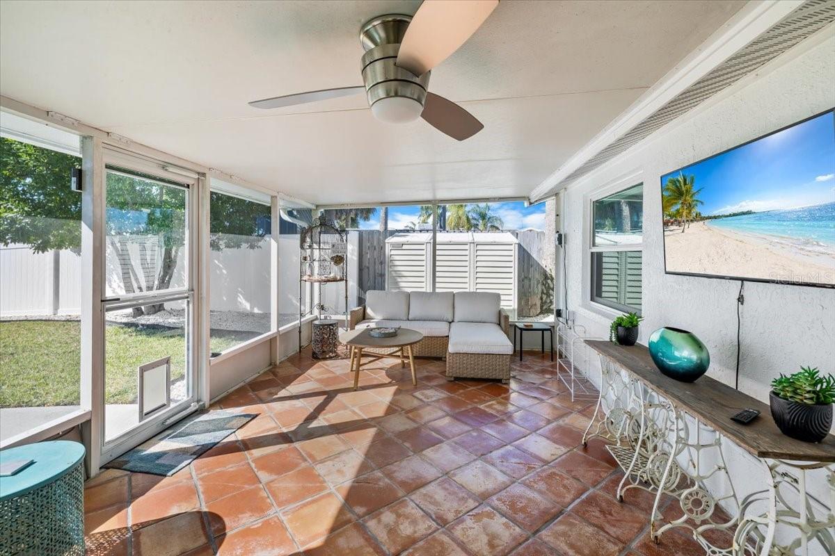 Listing photo id 30 for 4016 Flamingo Boulevard