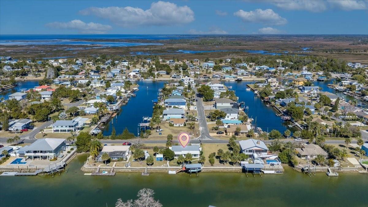 Listing photo id 37 for 4016 Flamingo Boulevard