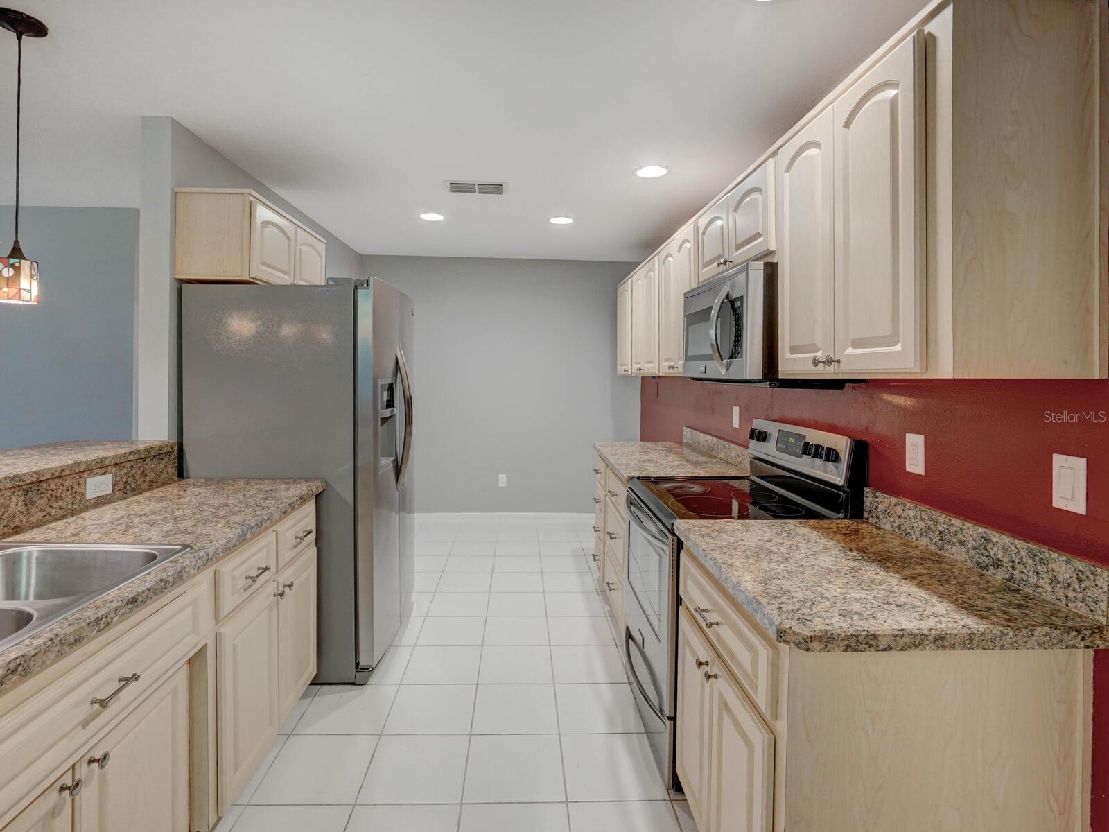 Image 16 of 35 For 365 Durham Court