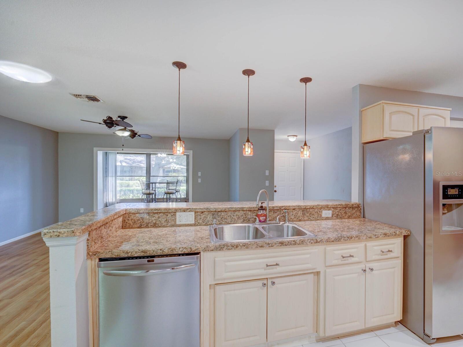 Image 17 of 35 For 365 Durham Court