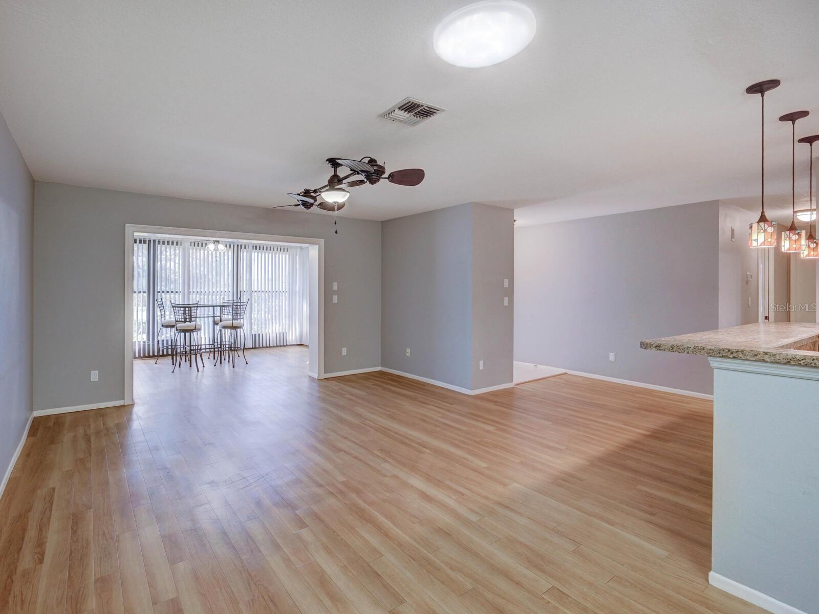 Image 9 of 35 For 365 Durham Court