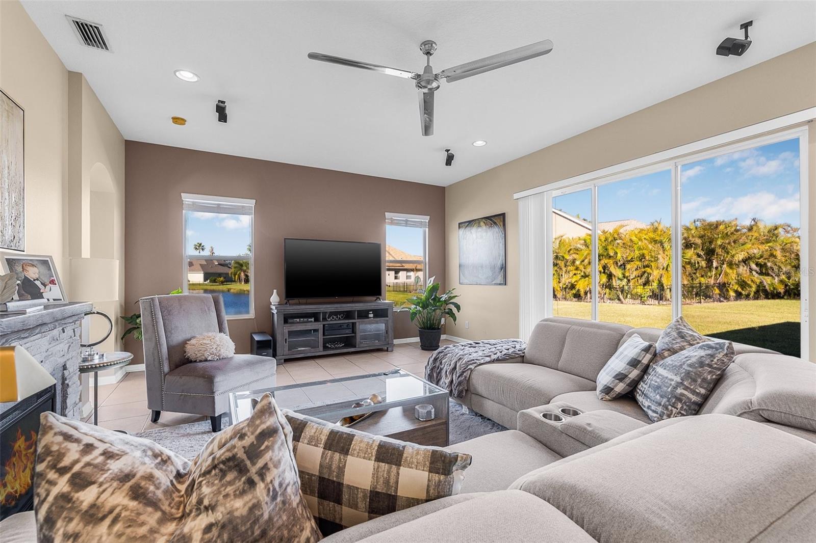 Image 19 of 46 For 4315 70th Avenue E