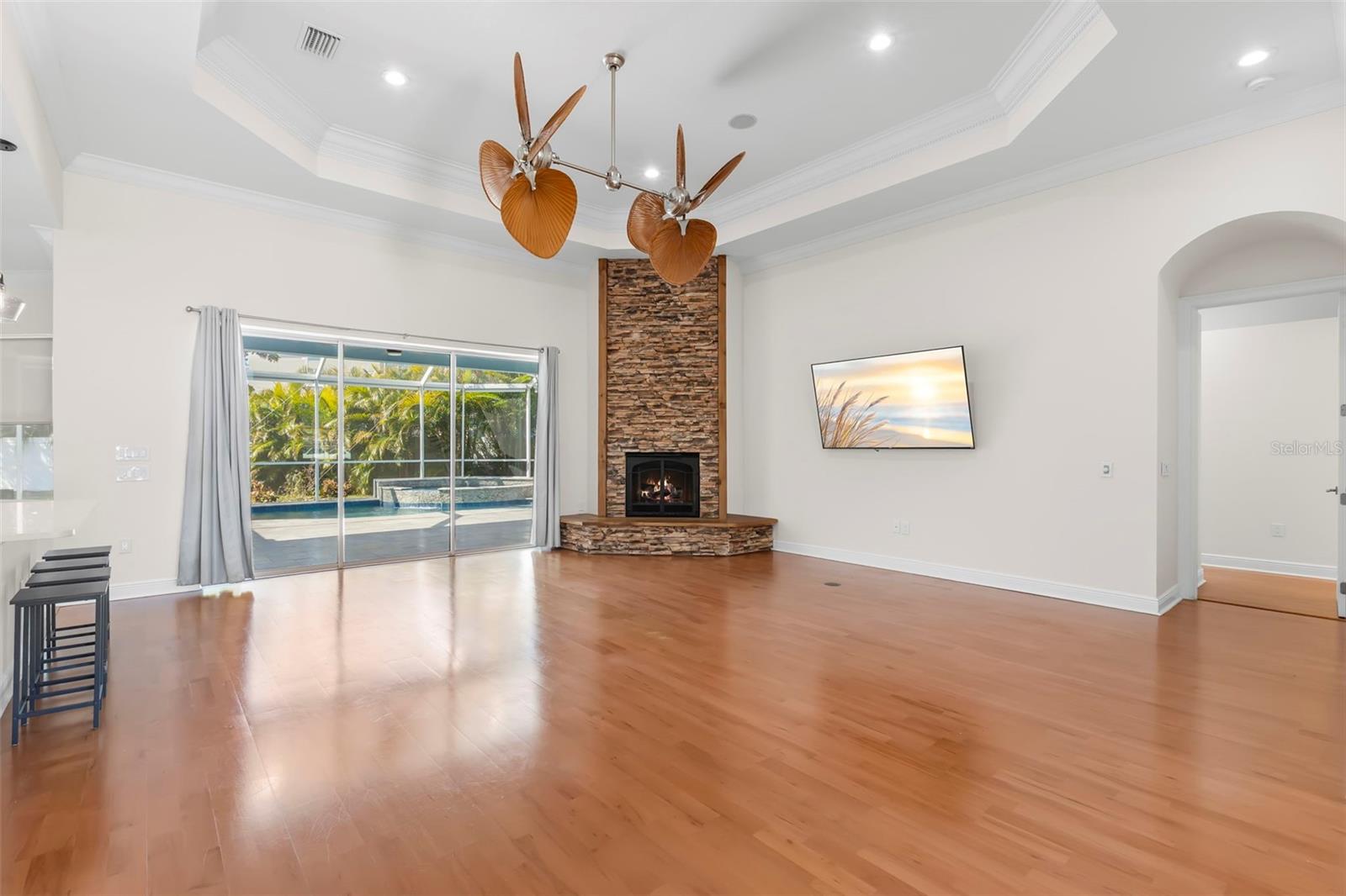 Image 5 of 55 For 4852 99th Way N