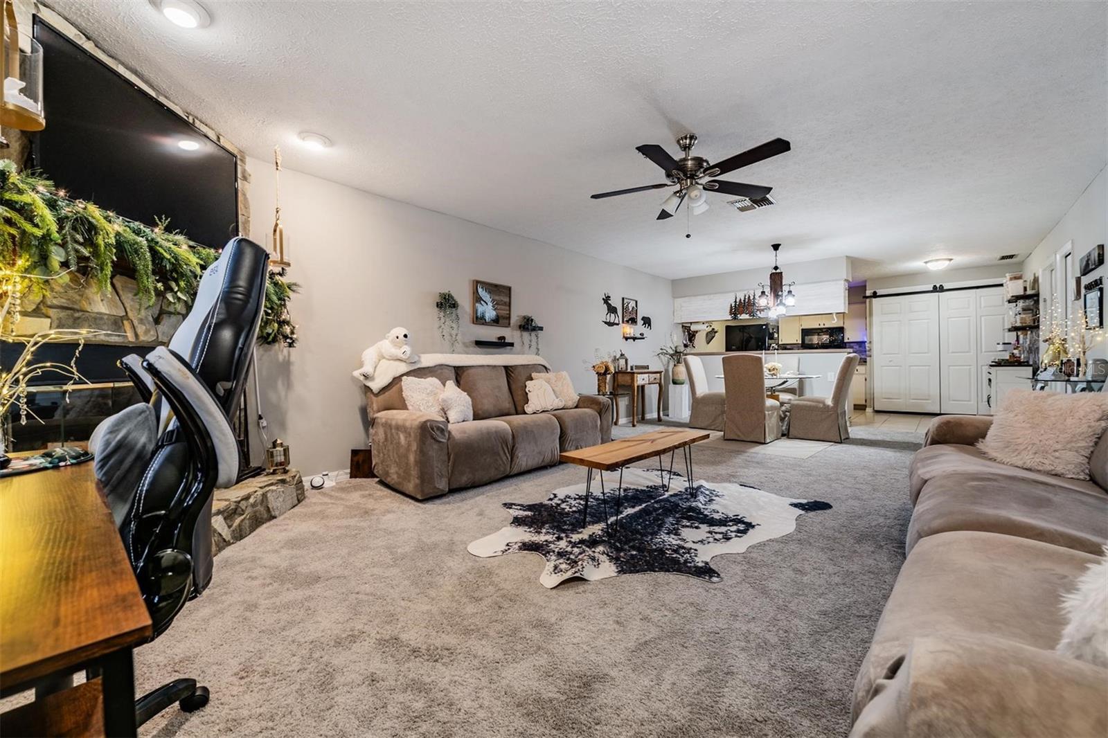 Image 8 of 35 For 23205 Club Villas Drive 30