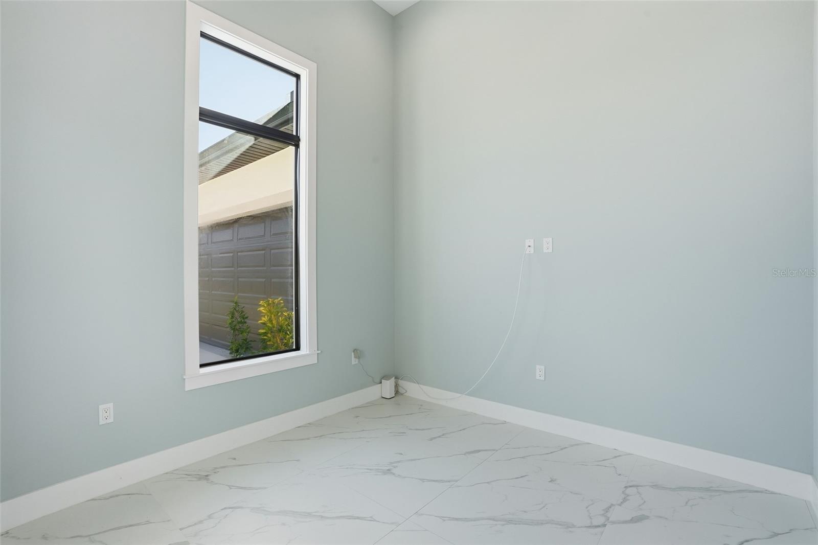 Image 15 of 25 For 2415 56th Avenue Ne