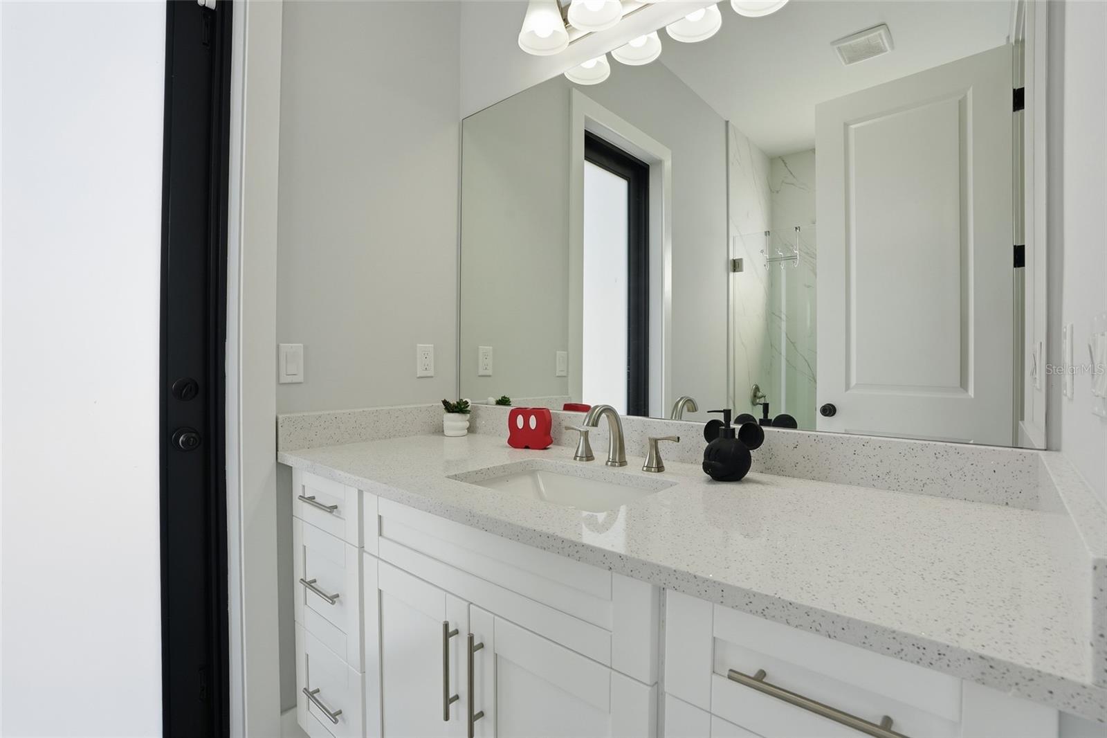 Image 21 of 25 For 2415 56th Avenue Ne