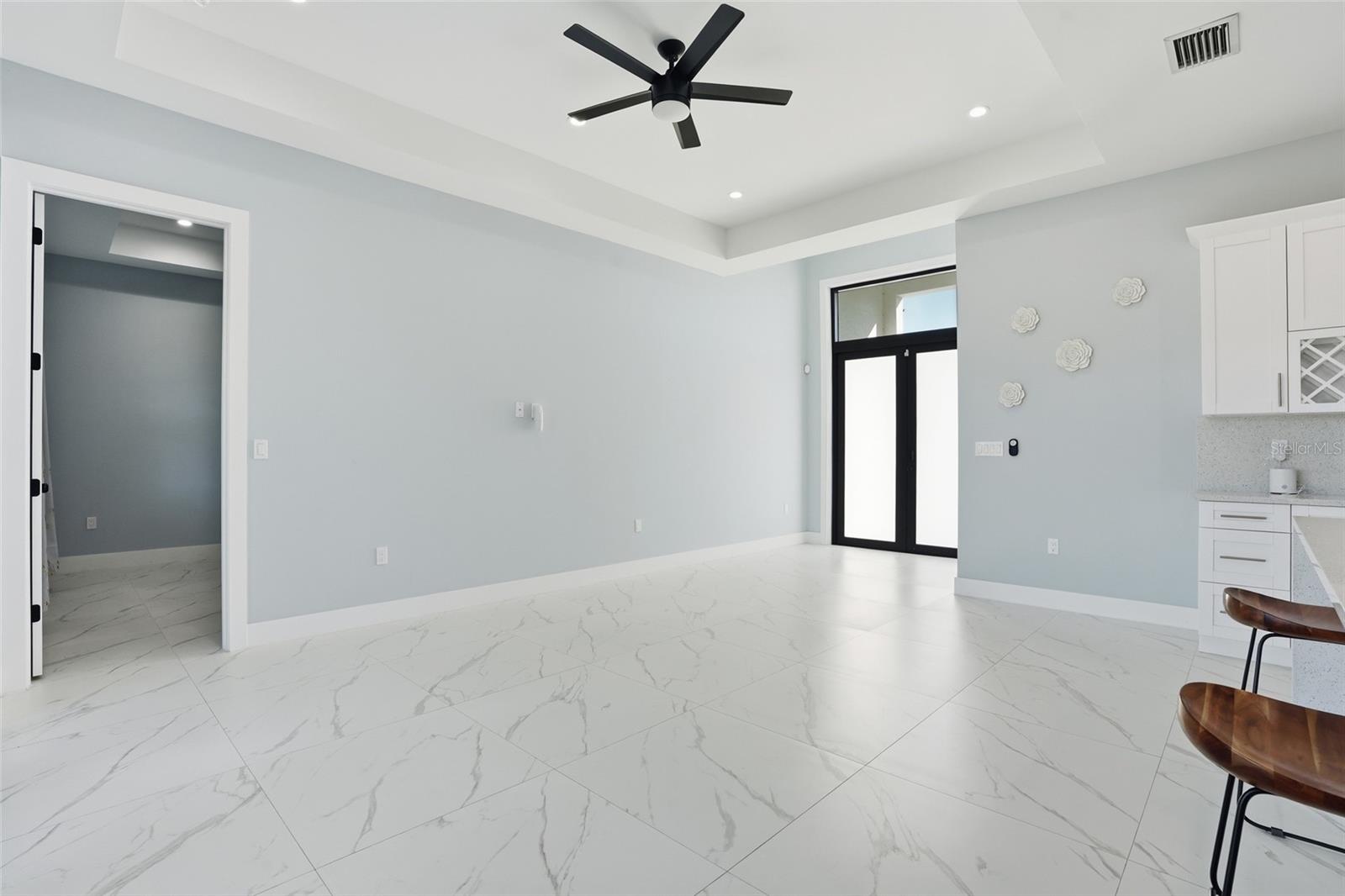 Image 4 of 25 For 2415 56th Avenue Ne