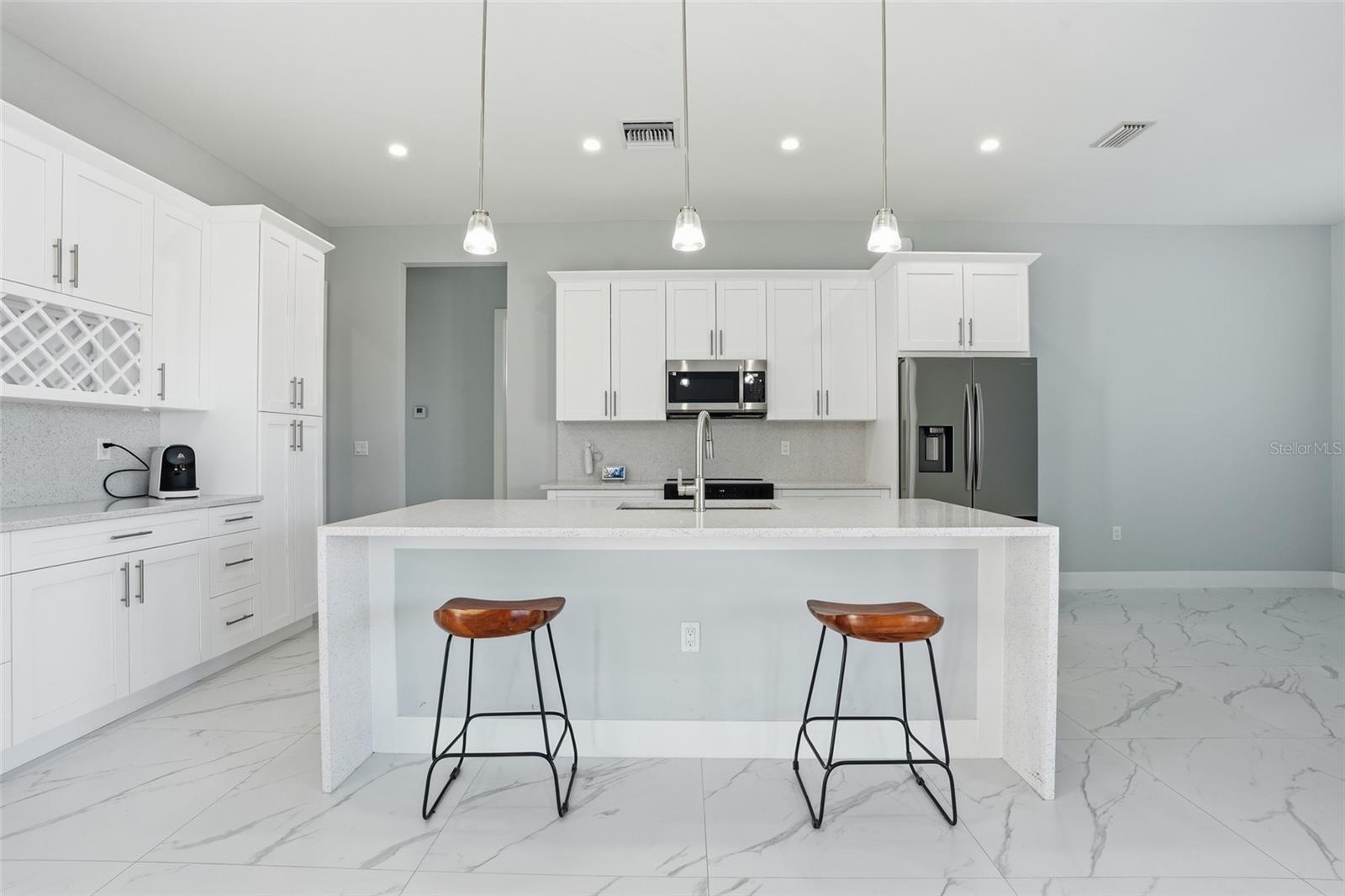 Image 6 of 25 For 2415 56th Avenue Ne