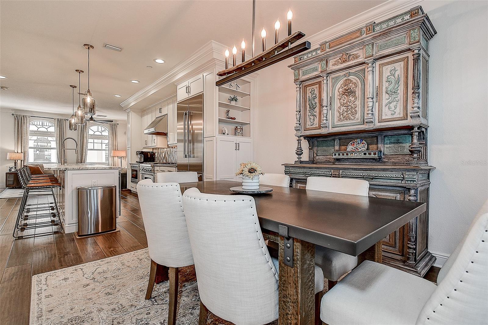 Image 11 of 43 For 411 Regent Lane N