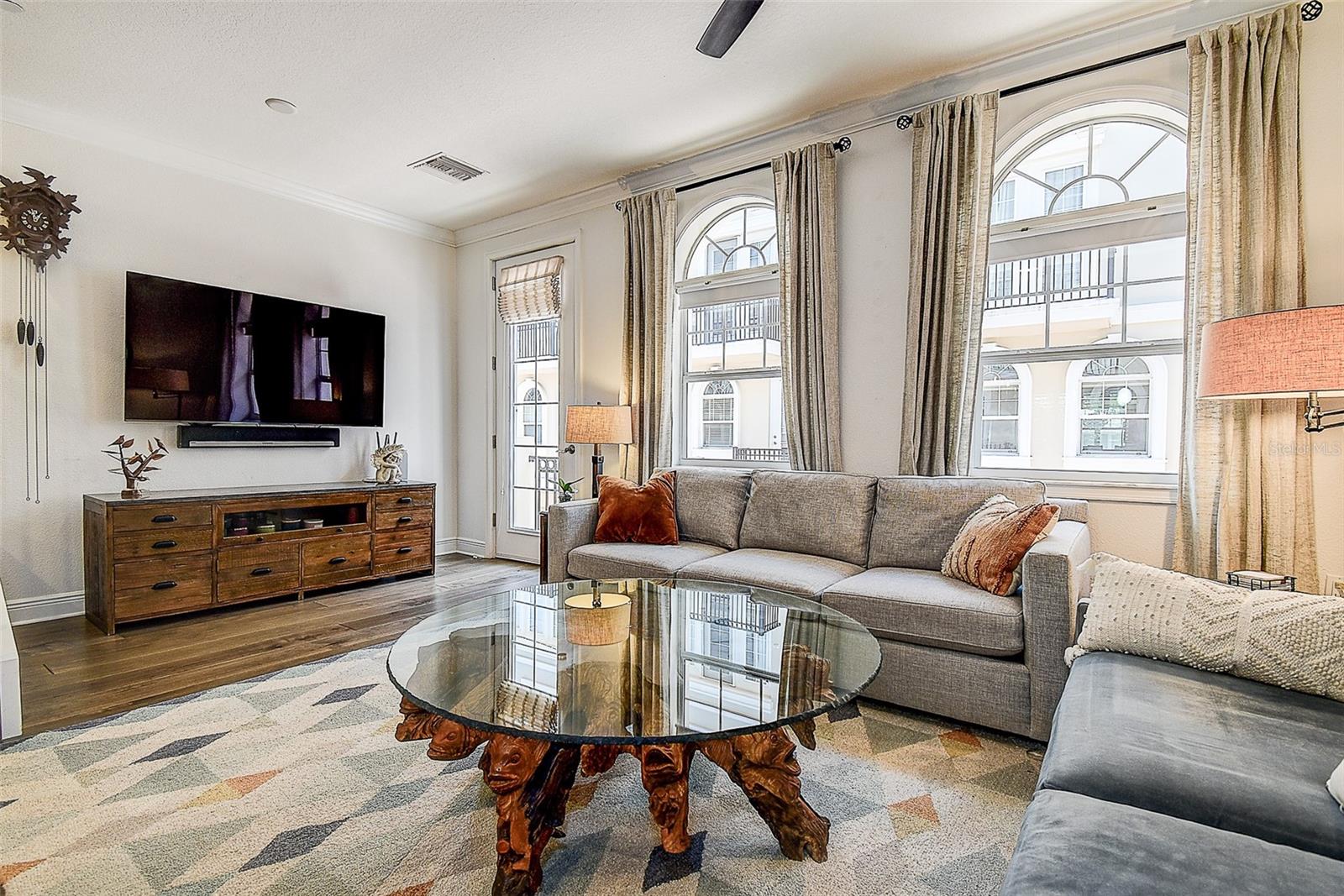 Image 12 of 43 For 411 Regent Lane N