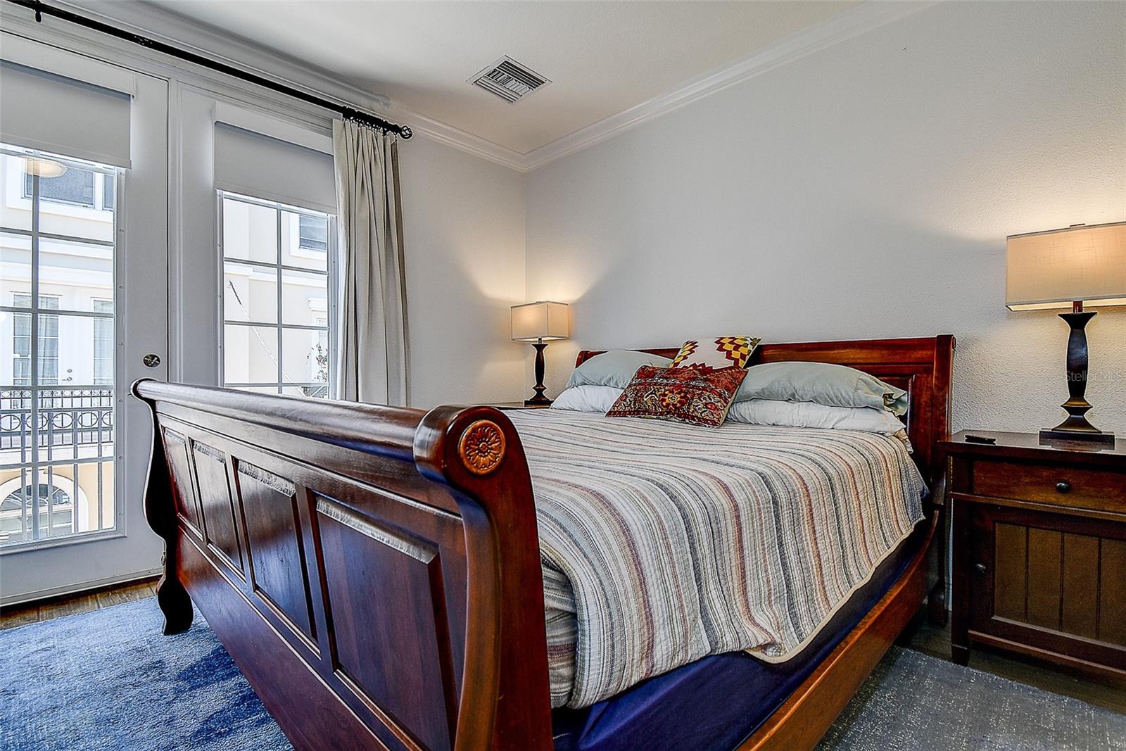 Image 18 of 43 For 411 Regent Lane N