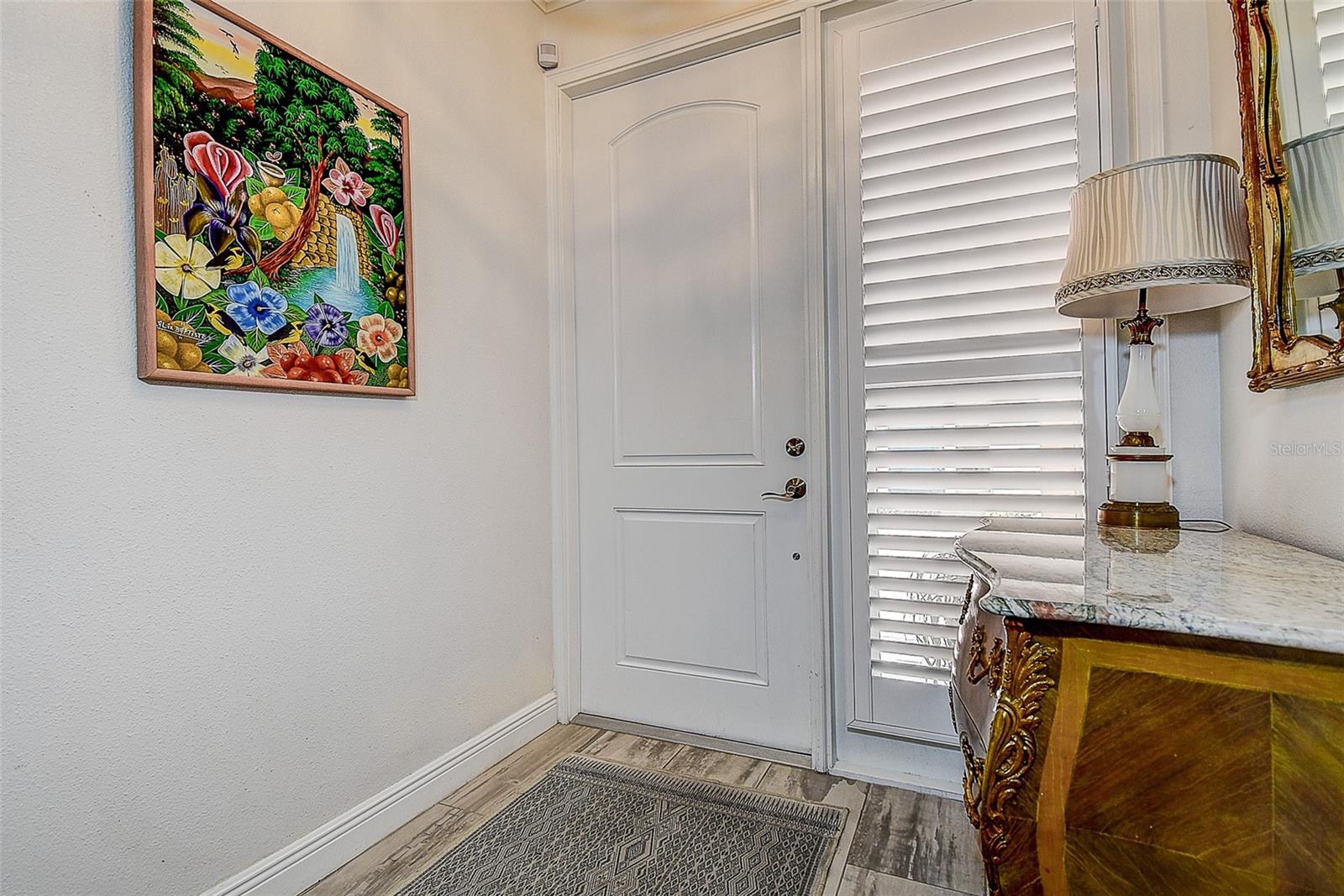 Image 3 of 43 For 411 Regent Lane N