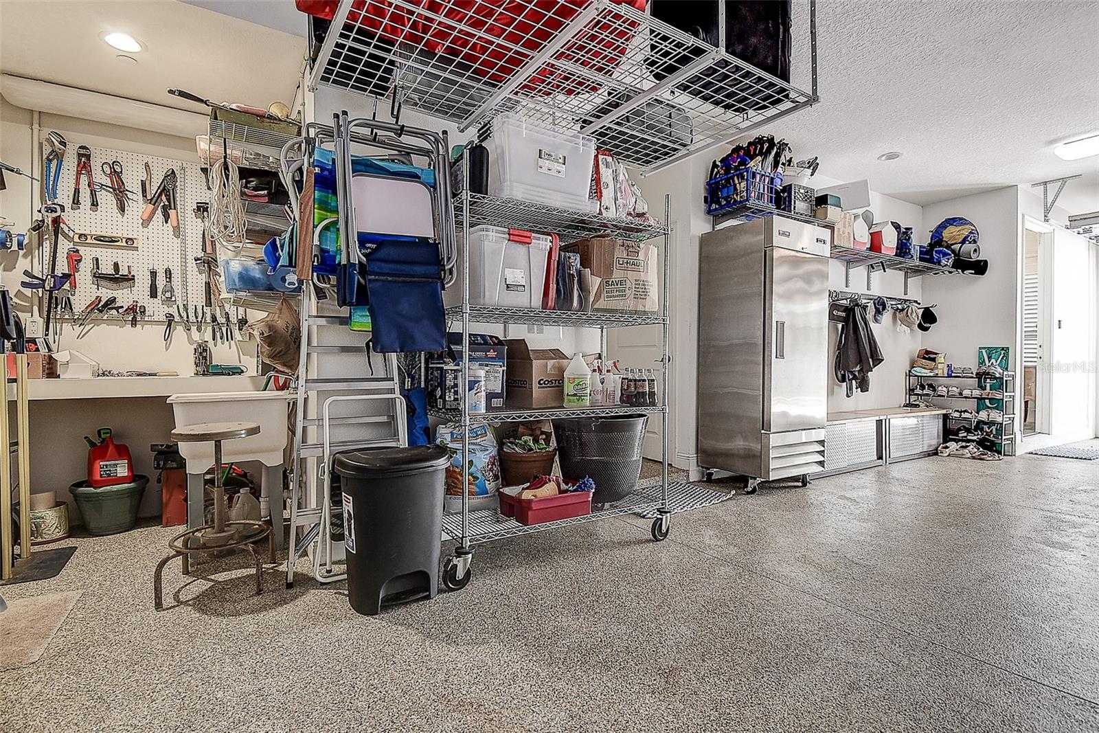 Image 37 of 43 For 411 Regent Lane N