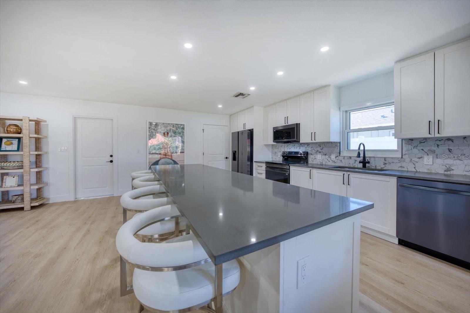 Image 11 of 27 For 2031 Tanglewood Way Ne