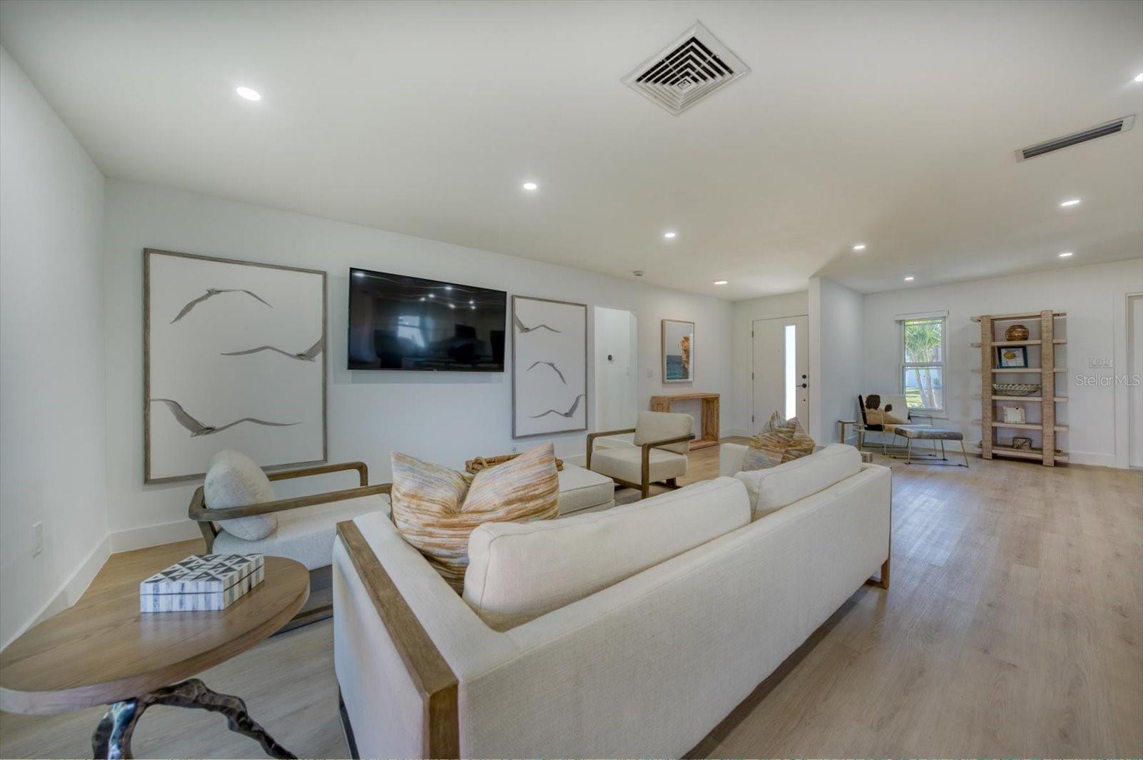 Image 5 of 27 For 2031 Tanglewood Way Ne