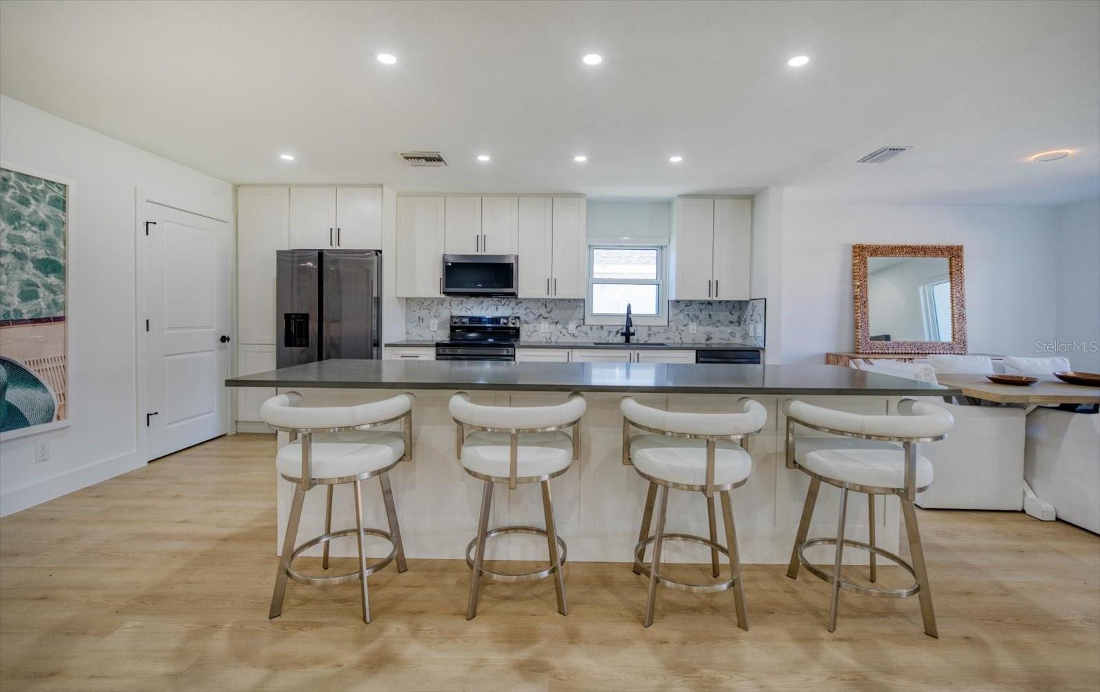 Image 8 of 27 For 2031 Tanglewood Way Ne