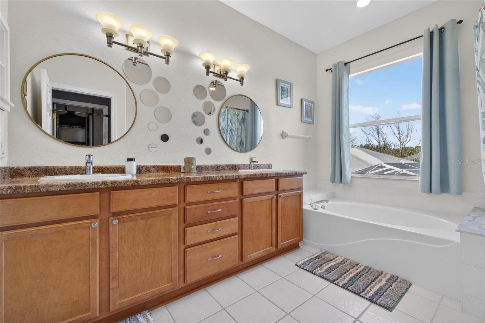 Image 21 of 40 For 1006 Robinwood Drive