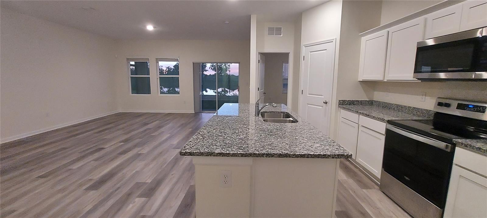 Image 5 of 36 For 856 Kings Pine Court