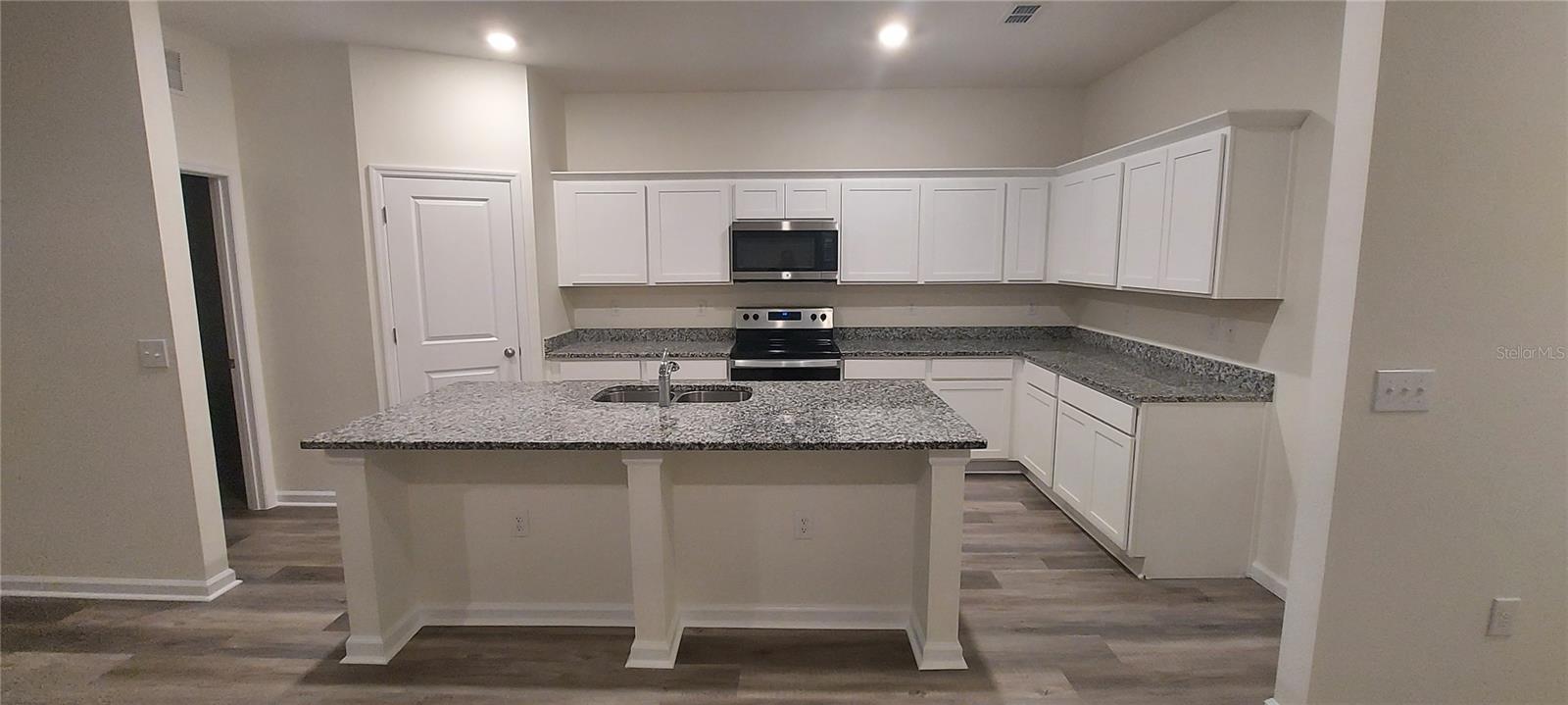 Image 9 of 36 For 856 Kings Pine Court