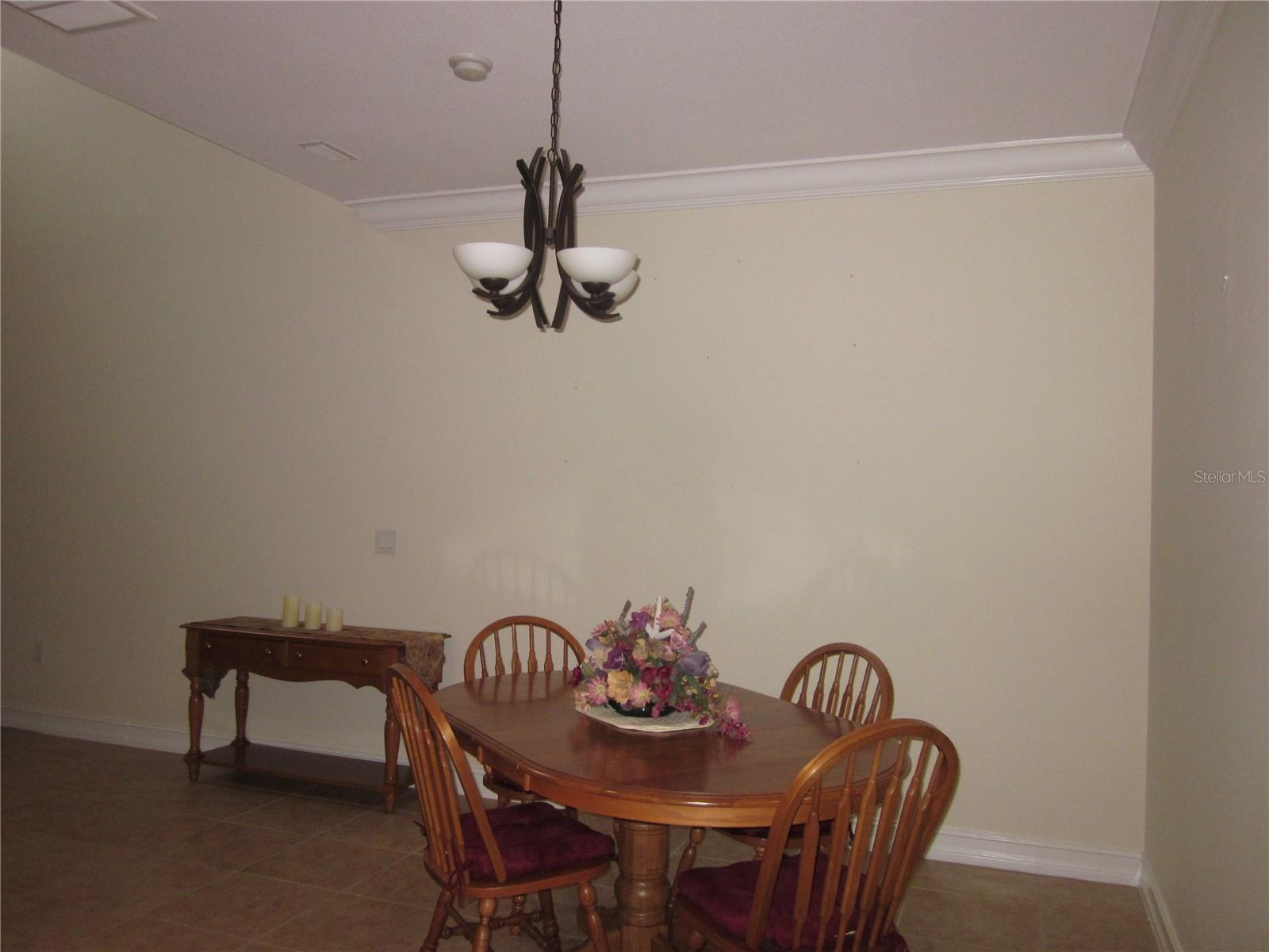 Image 12 of 39 For 4015 Courtside Way