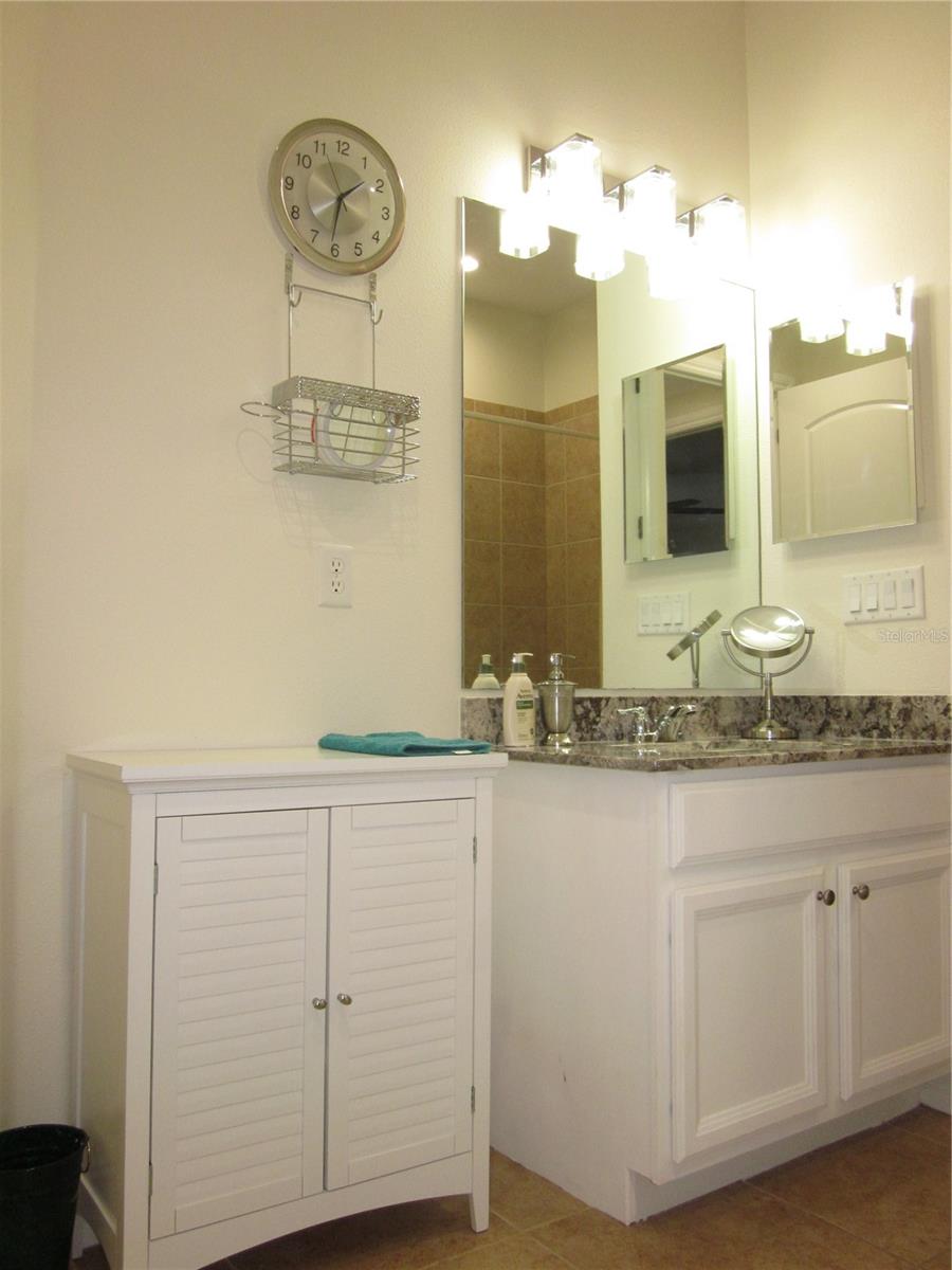 Image 16 of 39 For 4015 Courtside Way