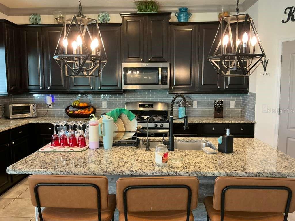 Image 10 of 34 For 1002 Berry Leaf Court