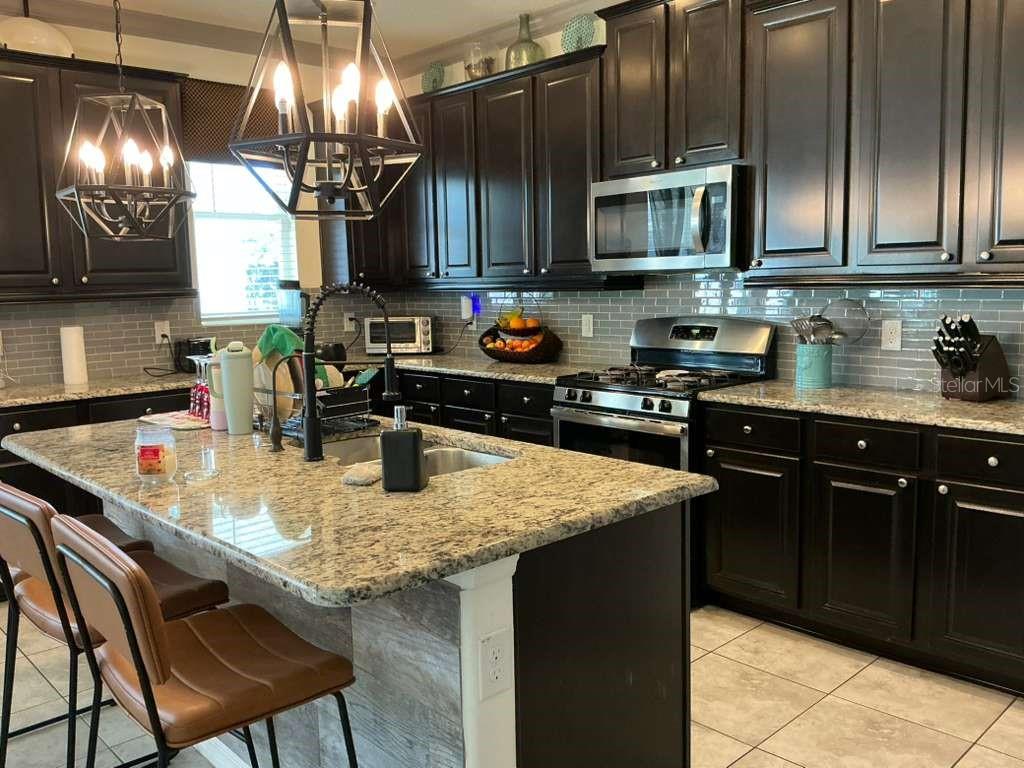 Image 11 of 34 For 1002 Berry Leaf Court