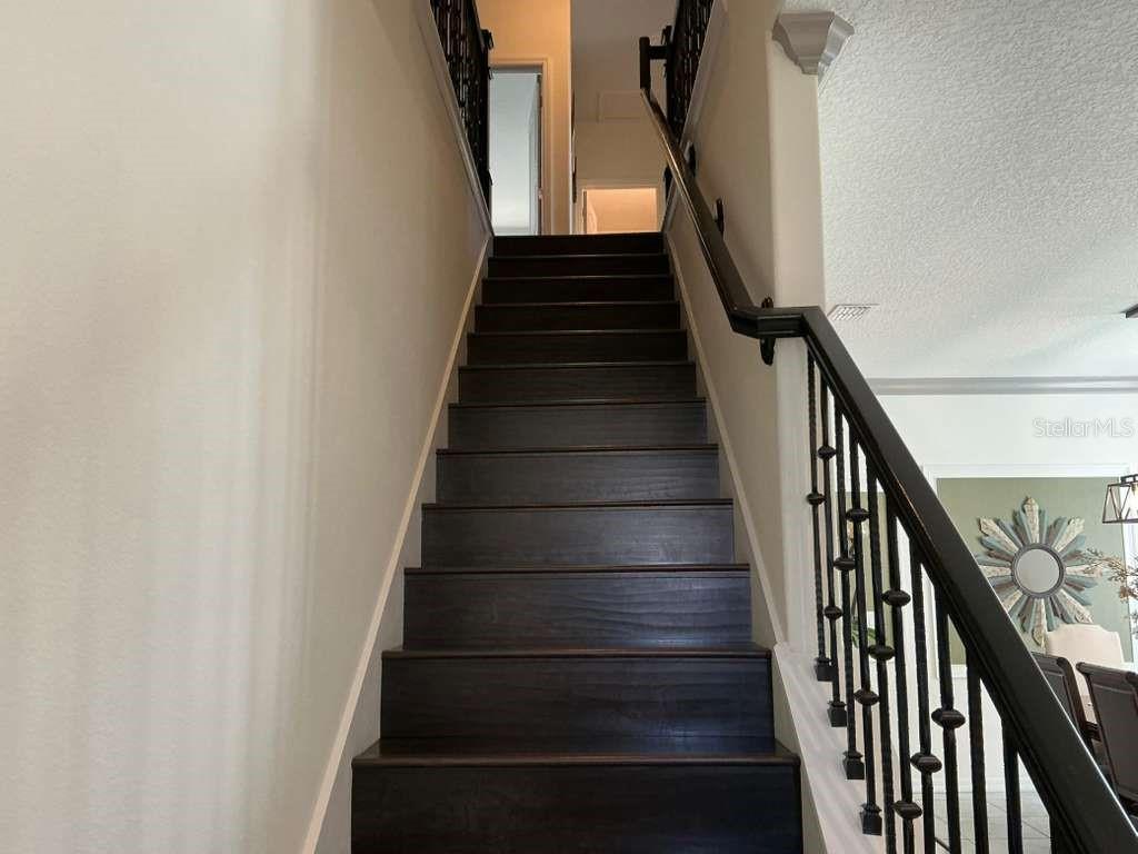 Image 14 of 34 For 1002 Berry Leaf Court