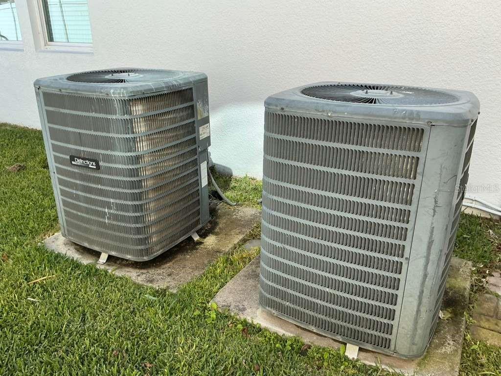 Image 32 of 34 For 1002 Berry Leaf Court