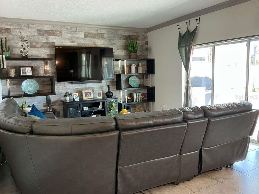 Image 5 of 34 For 1002 Berry Leaf Court