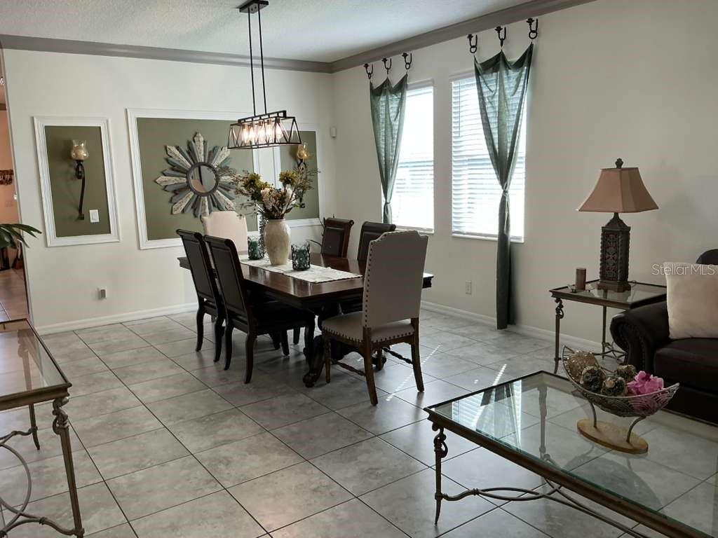 Image 8 of 34 For 1002 Berry Leaf Court