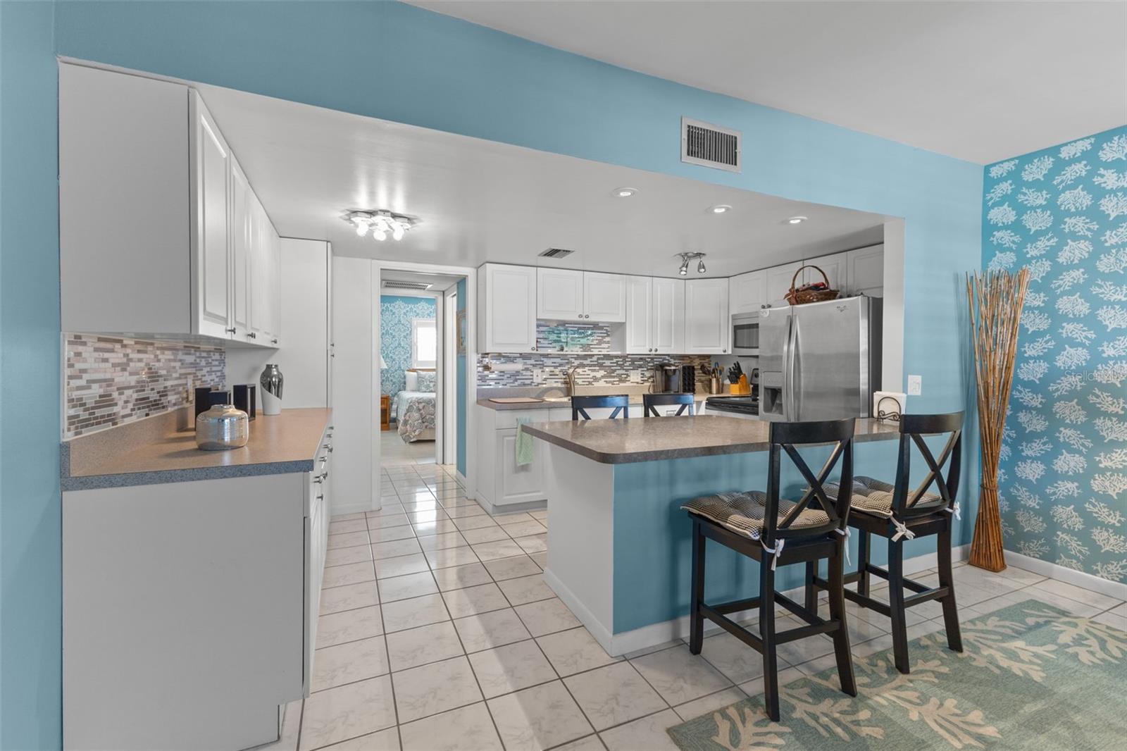 Image 19 of 50 For 10280 Gulf Boulevard 25