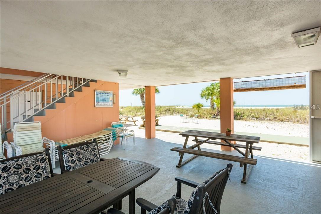 Image 4 of 50 For 10280 Gulf Boulevard 25