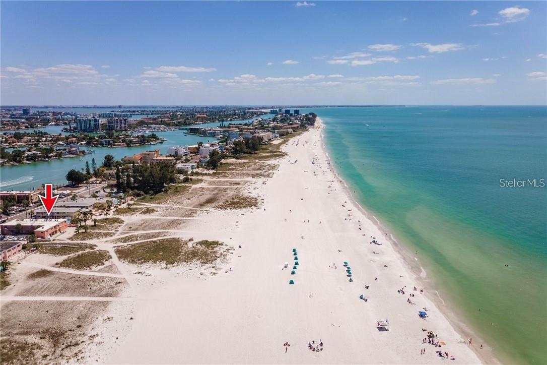 Image 5 of 50 For 10280 Gulf Boulevard 25