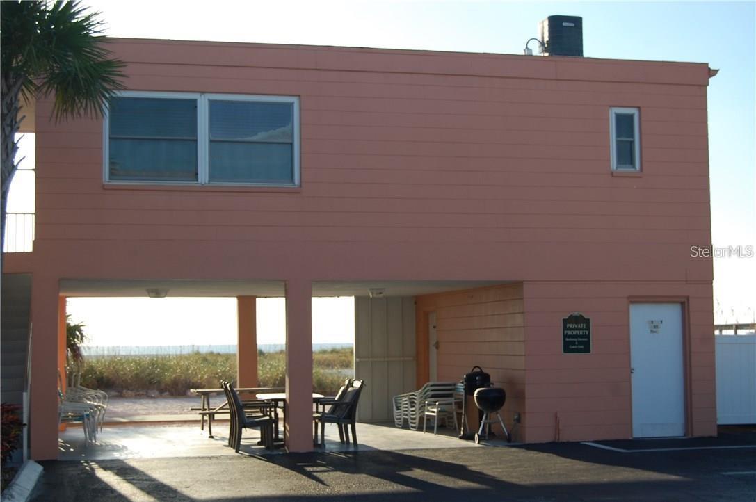 Image 6 of 50 For 10280 Gulf Boulevard 25