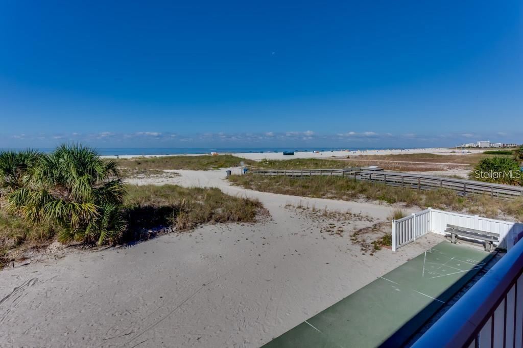 Image 9 of 50 For 10280 Gulf Boulevard 25