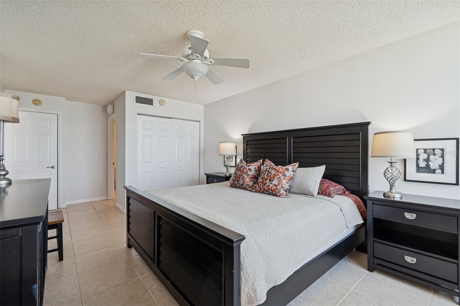 Image 21 of 52 For 7100 Sunset Way 302