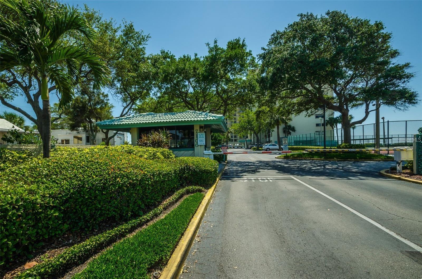 Image 3 of 52 For 7100 Sunset Way 302