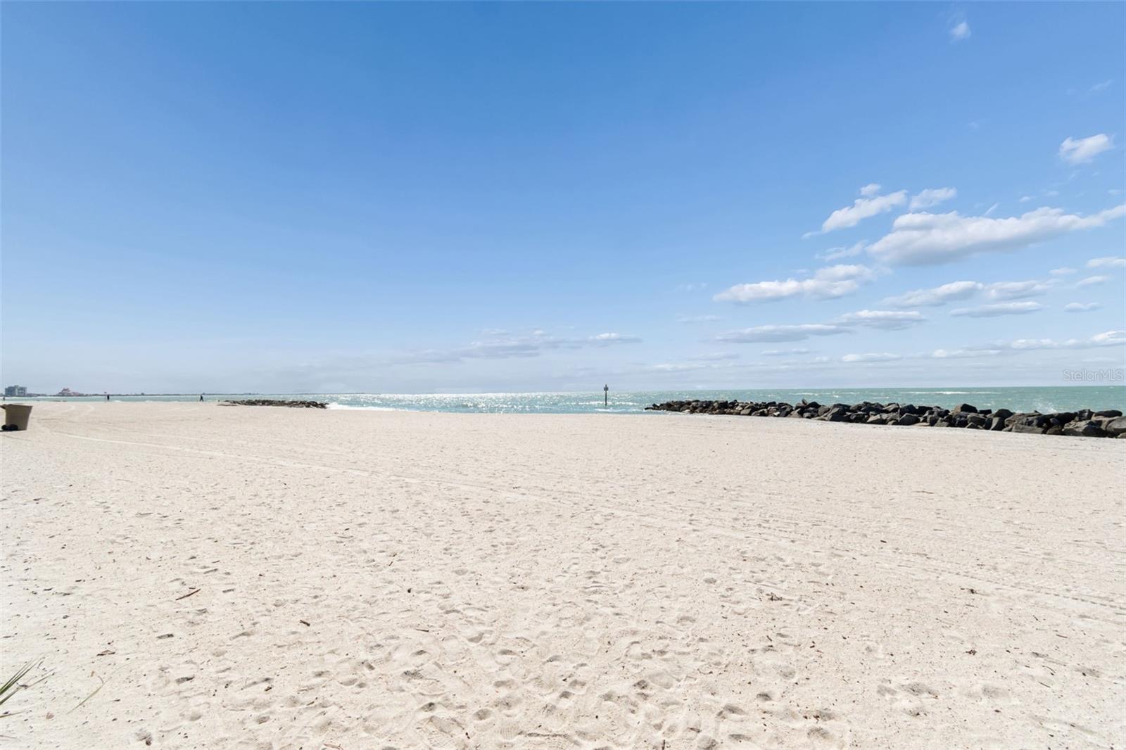 Image 35 of 52 For 7100 Sunset Way 302