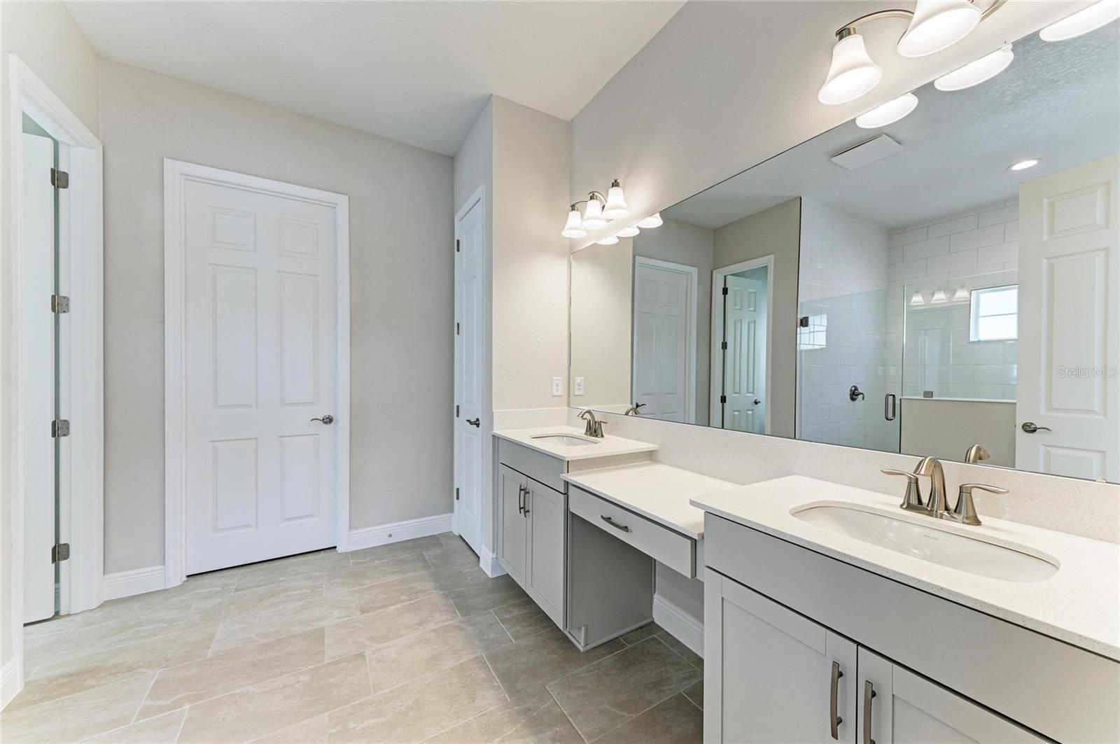 Listing photo id 5 for 14867 Rider Pass Drive