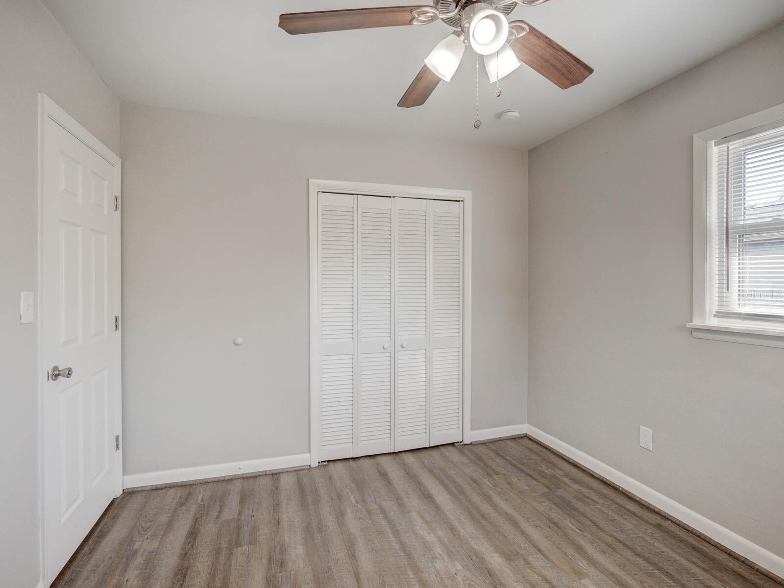 Image 16 of 36 For 2004 Culberson Avenue