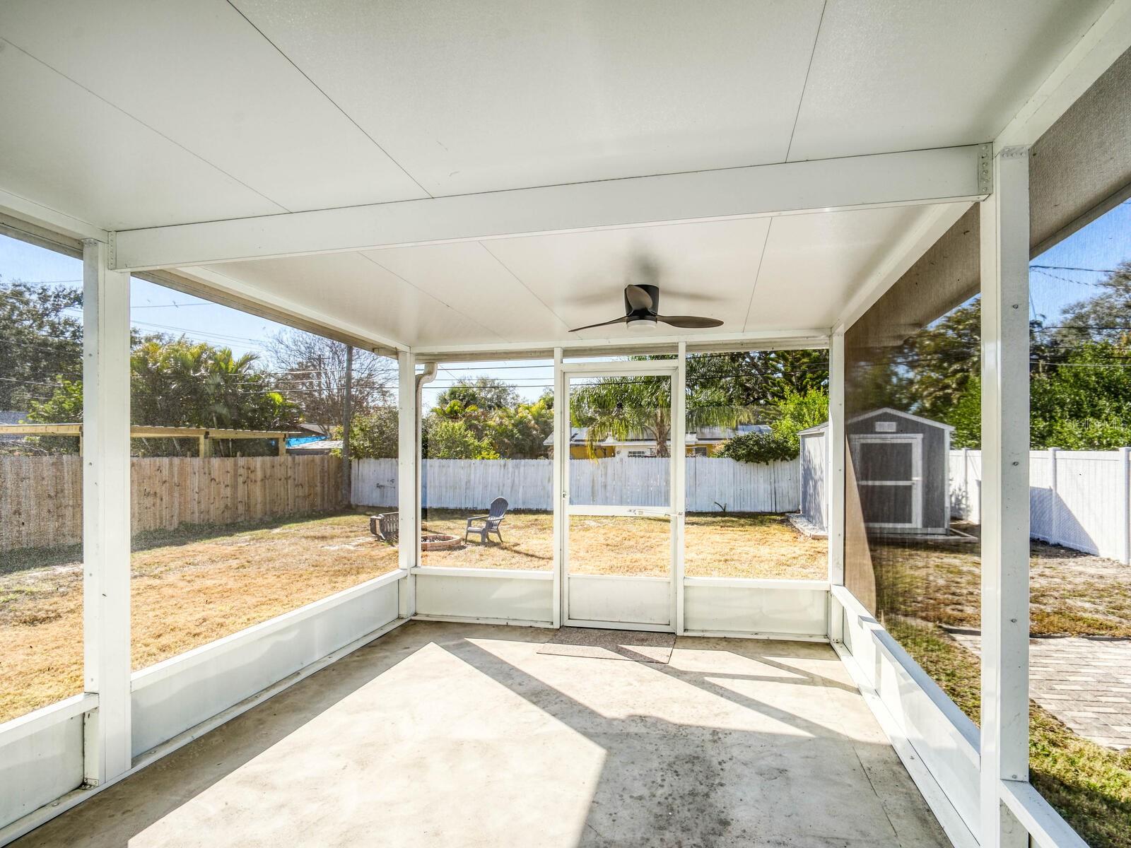 Image 25 of 36 For 2004 Culberson Avenue