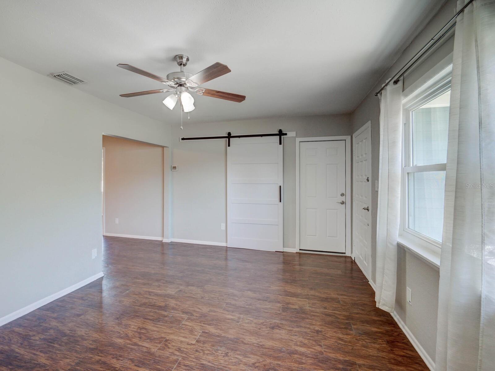 Image 9 of 36 For 2004 Culberson Avenue