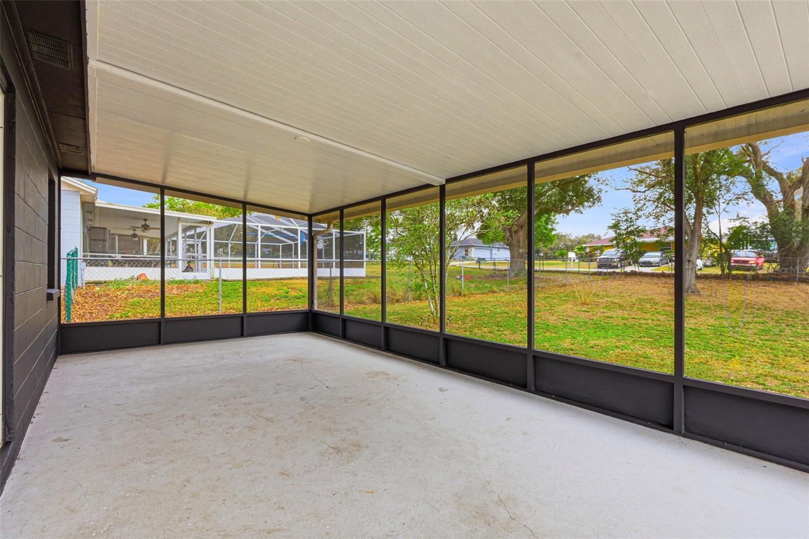 Image 16 of 23 For 5155 Martinique Drive