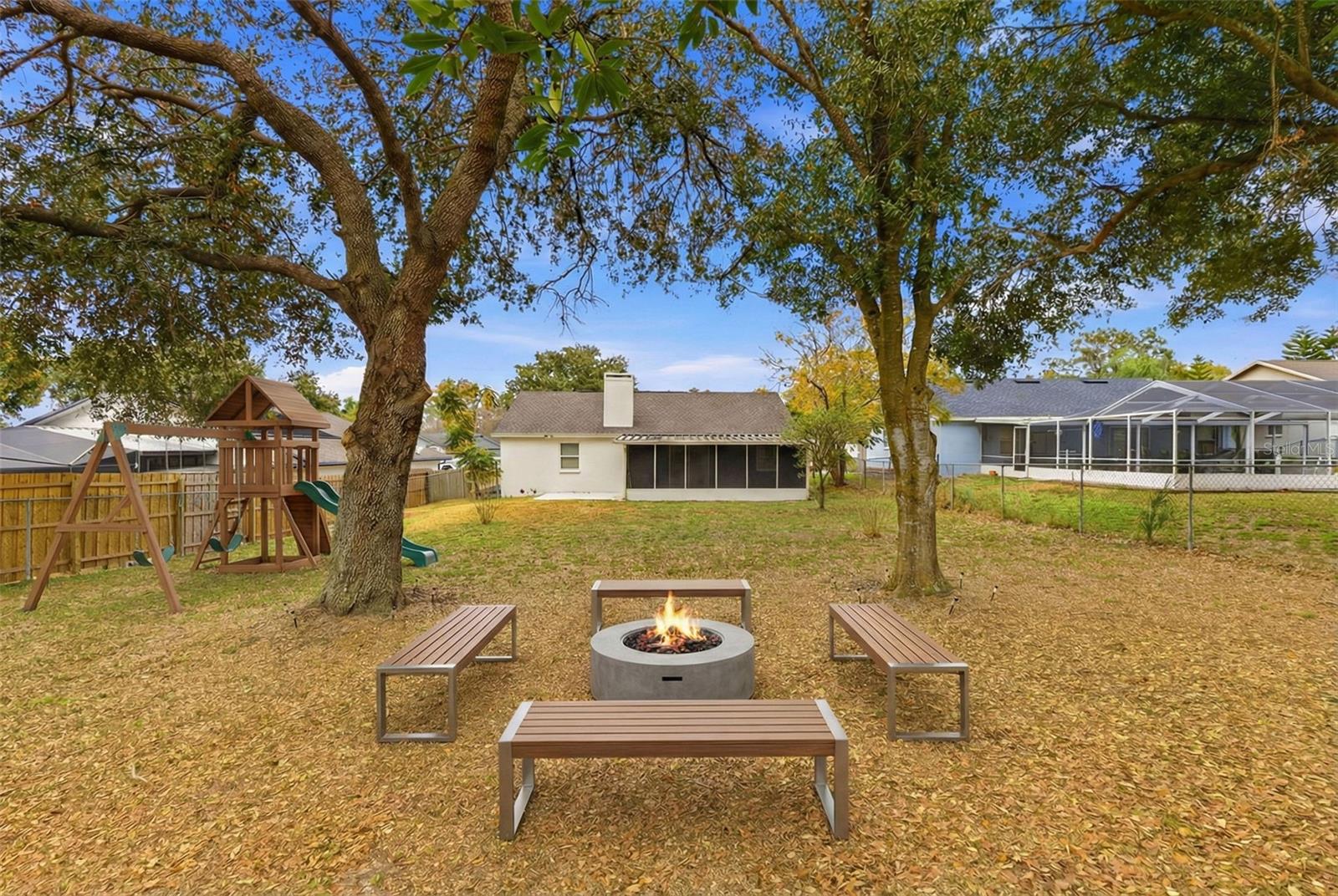 Image 18 of 23 For 5155 Martinique Drive